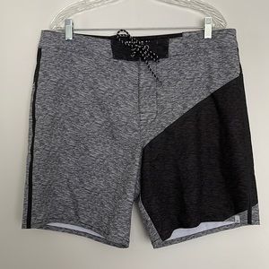 NWT American Eagle Outfitters Mens Board-short Size L